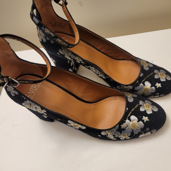 Franco Sarto Floral Ankle Strap Pumps - Size:11 - Picture 4 of 9